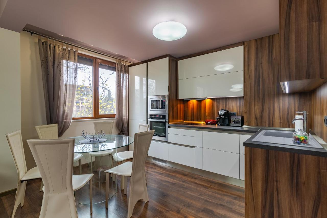 Cosy Luxury Flat In The Centrum- 90Sqm - 3 Rooms. Varna Exterior photo